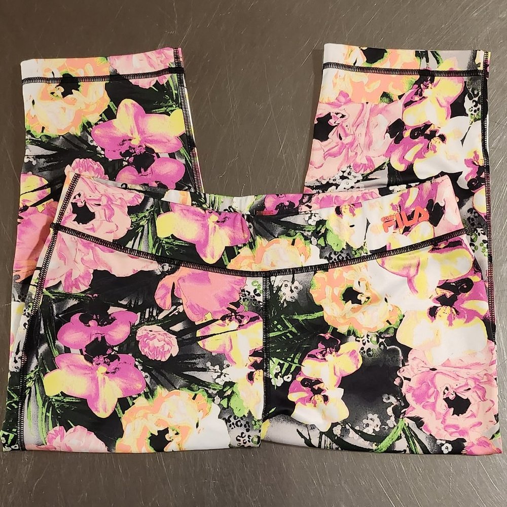 Fila Sport Performance Running Floral Capris | Women | Medium - Picture 3 of 10